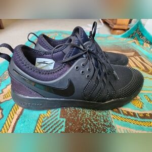 Nike Free TR 7 Training Shoes Woman's Size 9.5